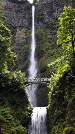 PORTLAND - WATERFALL AND FUN .......Portland Oregon Multnomah Falls, in Oregon